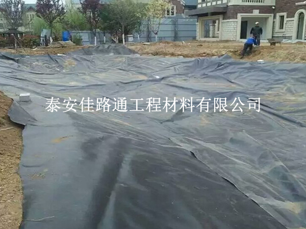 如何巧妙延長養(yǎng)殖防滲膜使用壽命:幾個(gè)實(shí)用小貼士 如何巧妙延長養(yǎng)殖防滲膜使用壽命:幾個(gè)實(shí)用小貼士